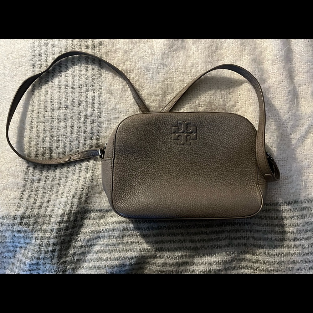Tory Burch crossbody bag. EUC ✨